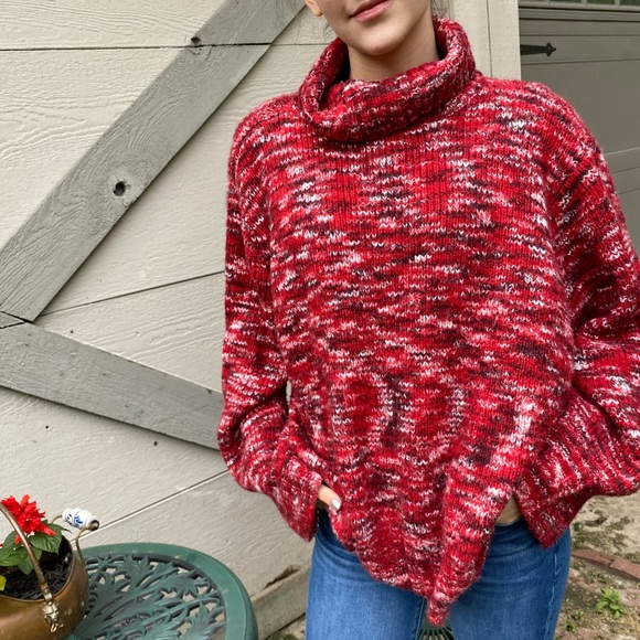 Venezia Jeans oversized red turtleneck sweater - Picture 5 of 8